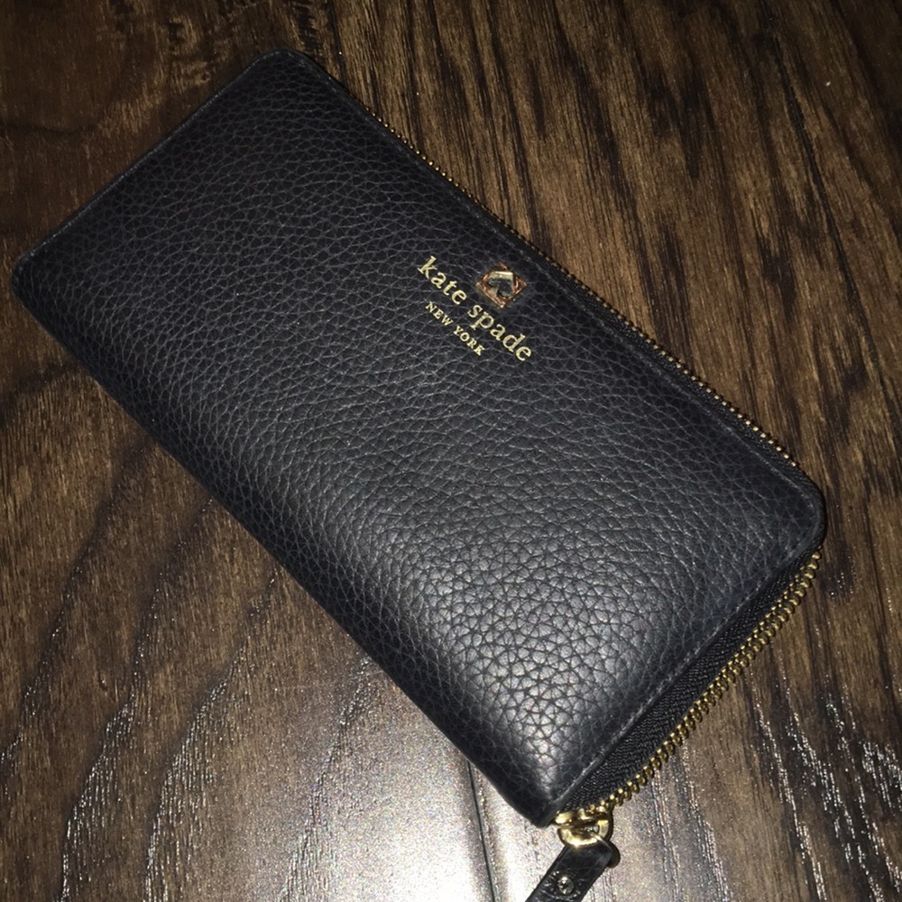 Kate Spade zip-around continental wallet